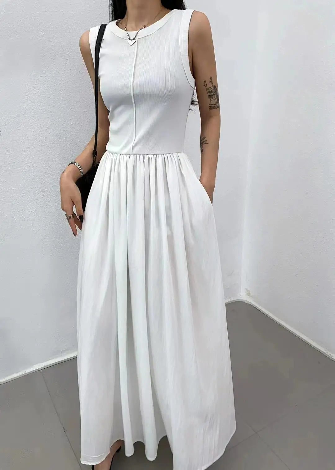 Summer Women White Casual High Waist Pleated Long Dress Lady Black Green Round Neck Sleeveless Sexy Slim Vest Dress Vestidos New