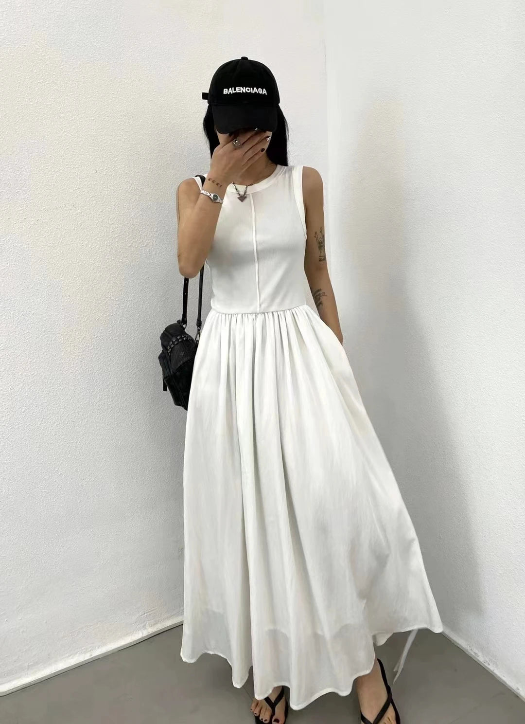 Summer Women White Casual High Waist Pleated Long Dress Lady Black Green Round Neck Sleeveless Sexy Slim Vest Dress Vestidos New