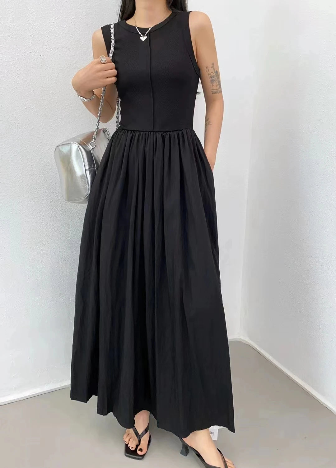 Summer Women White Casual High Waist Pleated Long Dress Lady Black Green Round Neck Sleeveless Sexy Slim Vest Dress Vestidos New