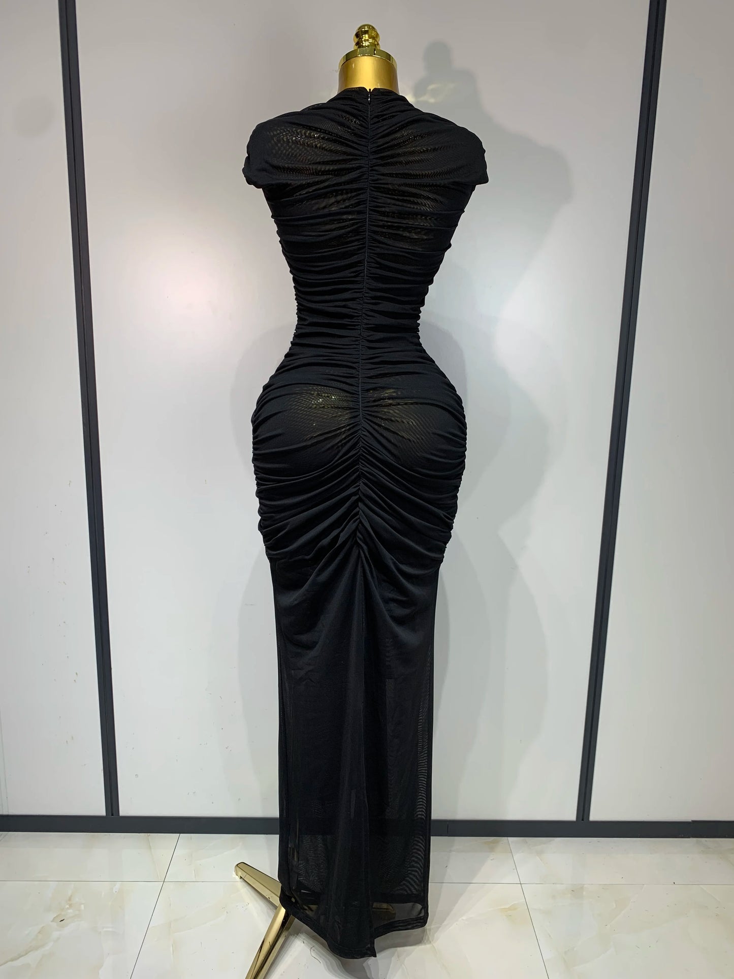 Women Sexy Sleeveless O-Neck Bodycon Mesh Long Dress Hollow Out Celebrate Fashion Show Celebrity Evening Party Club Dress